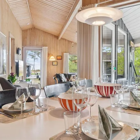 Apelun - 60m From The Sea By Interhome